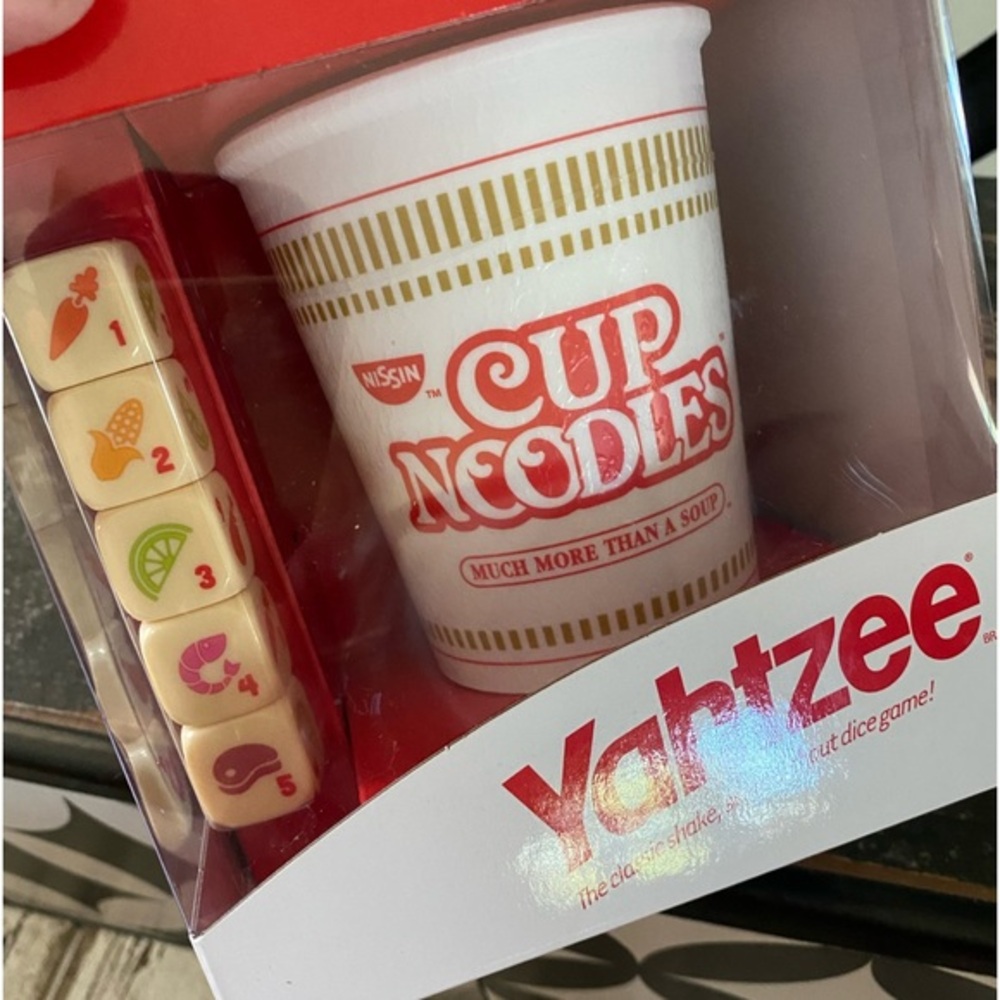 How FUN is this? CUP-O-NOODLES Yahtzee!Fun for all ages- keep it for give a gift